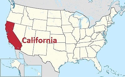 カリフォルニアが赤く示されているアメリカの地図